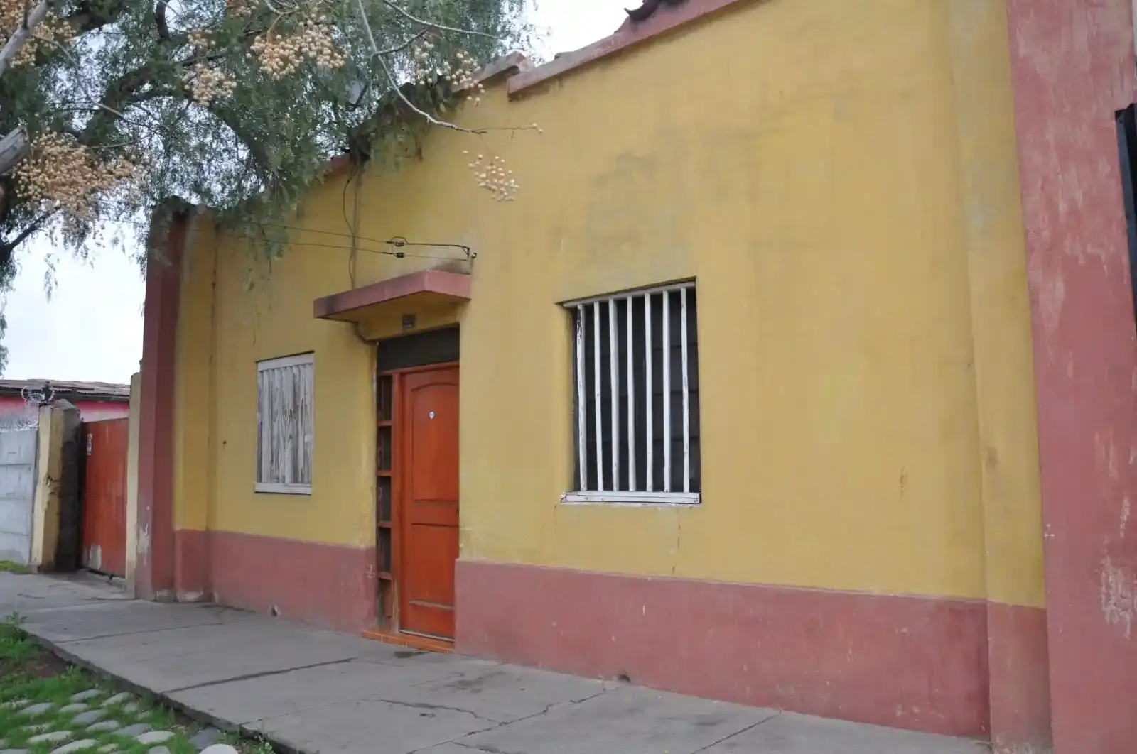 Casa en calle Brasil, sector Centenario
