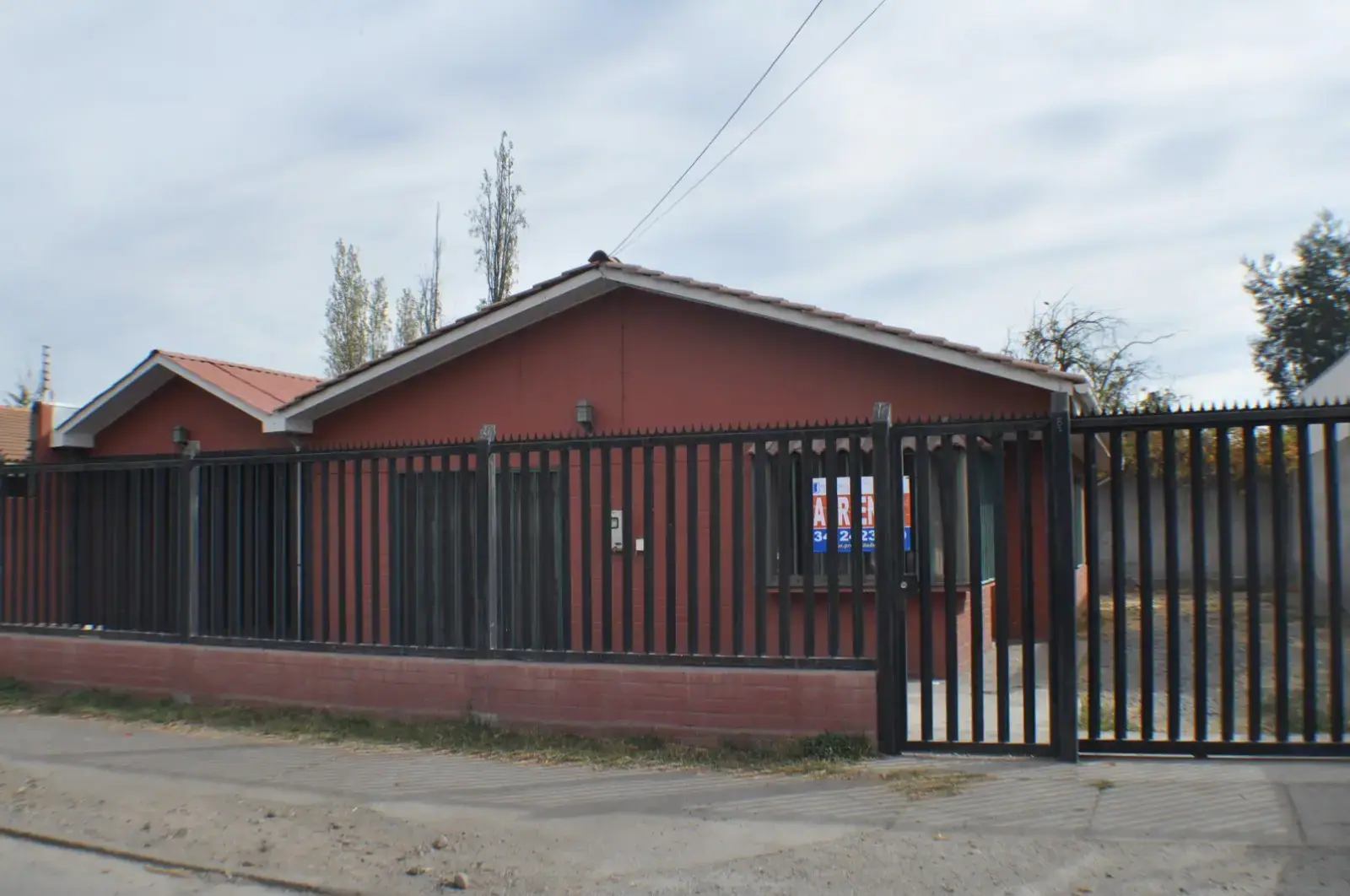 Casa en arriendo en Jardines Familiares