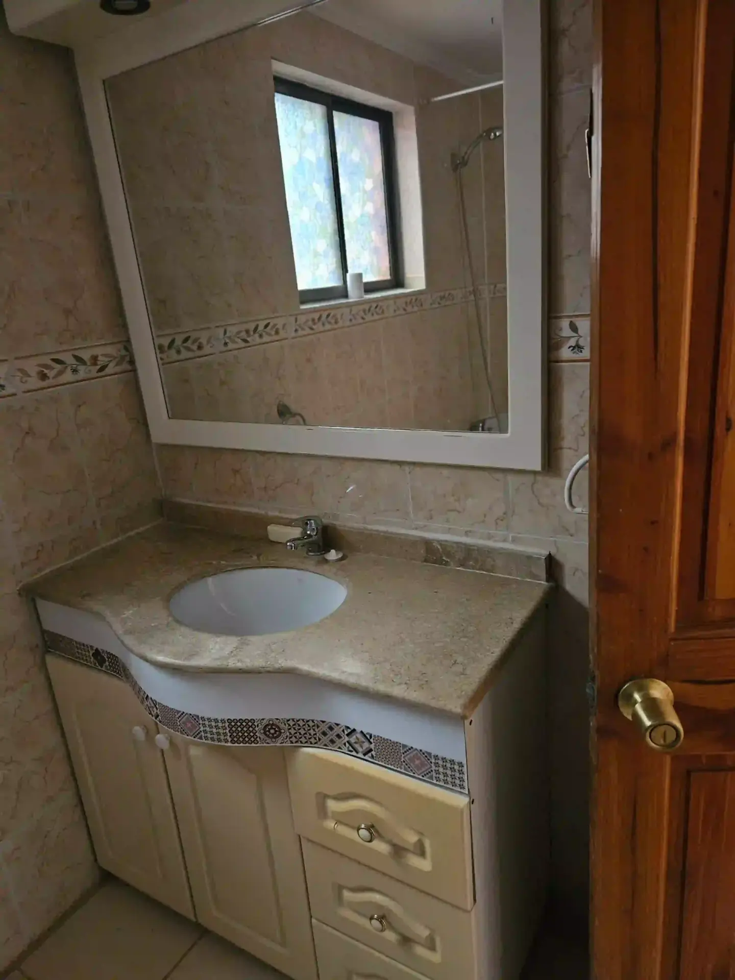Casa en arriendo en población Irene Frei, fotografía 7