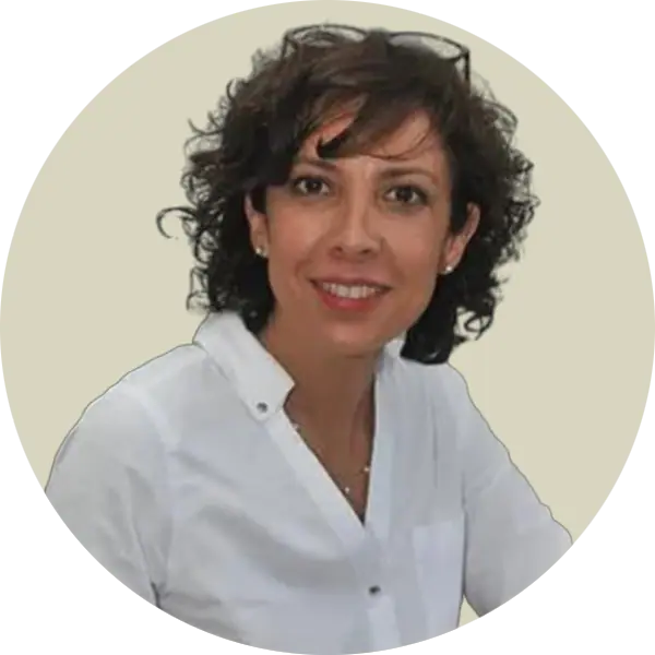 María Paz, Ejecutiva Administrativa de Condominios